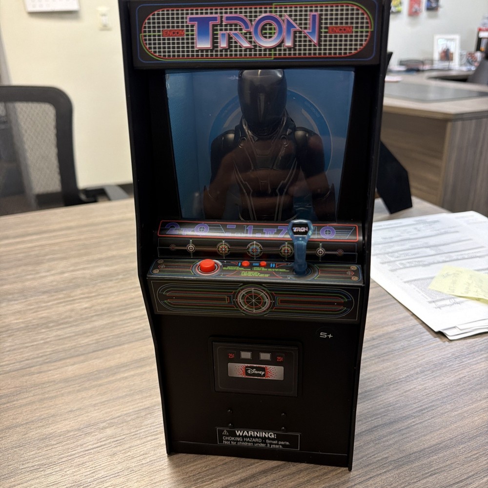 Disney Tron Identity Program Custom Figure Park Ride Exclusive New Non Imprint