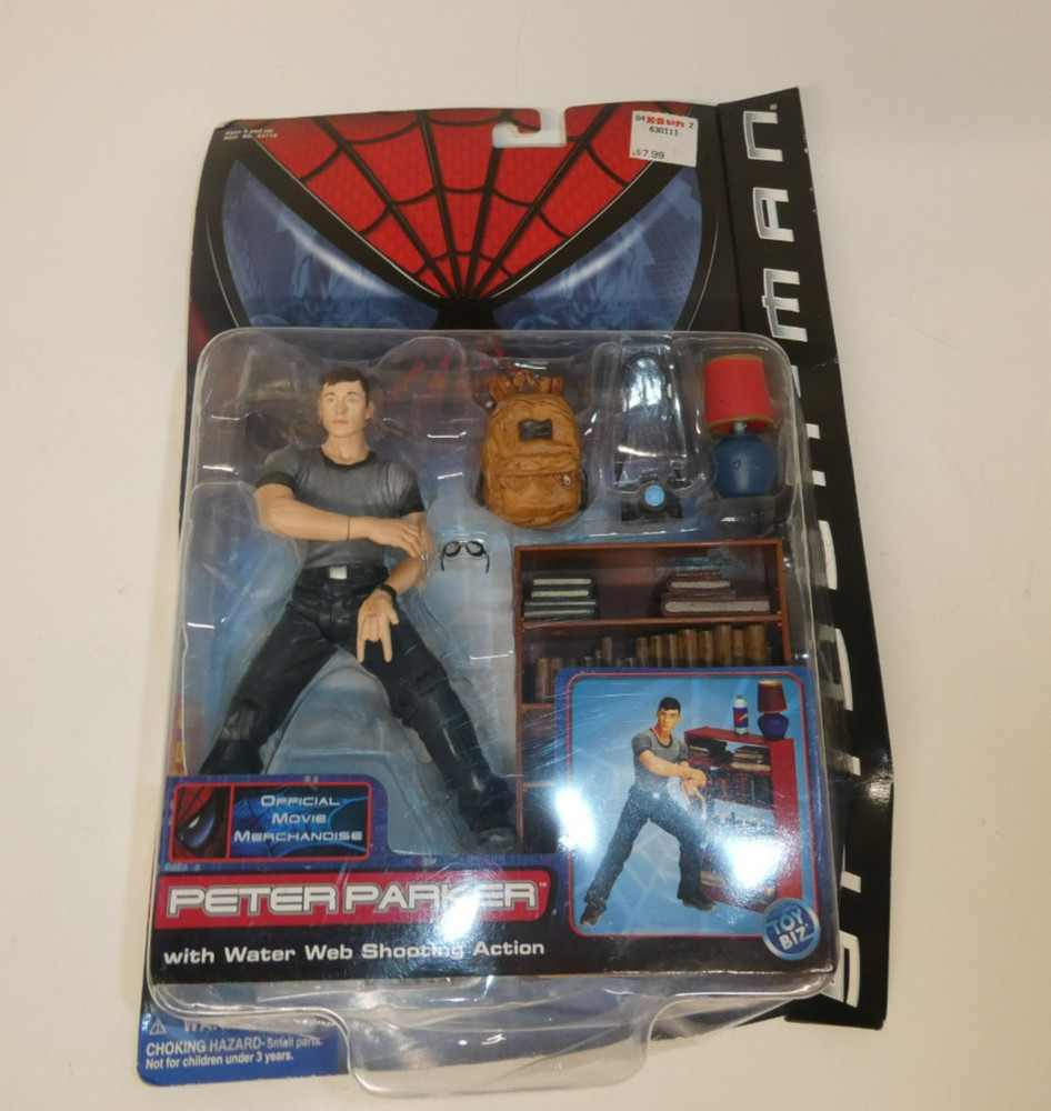 Toybiz Spider-Man Peter Parker Movie Water Web Shooting Figure 2002 NEW