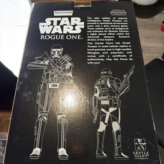 Star Wars – Gentle Giant – Rogue One Death Trooper Helmet 1:1 2017 NISSAN – CIB
