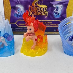 Spin Master Unicorn Academy Magic Gemstone Collectibles Fantasy Horse Set of 5