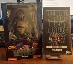 Teenage Mutant Ninja Turtles sealed 1990 VHS & Raphael action figure new