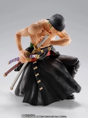 Bandai S.H.Figuarts One Piece: Roronoa Zoro The King of Hell Action Figure New