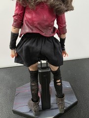Hot Toys Avengers Age of Ultron Scarlet Witch 1:6 Action Figure