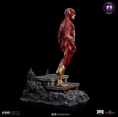 IRON STUDIOS 1/10 WBFLSH83823 – The Flash 8.8in Static Statue figure Model Gift