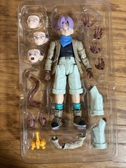 SH Figuarts Trunks Dragon Ball GT P. Bandai – *BROKEN WRIST PEG* see description