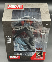 Marvel McFarlane Red Platinum Blade Collectible 12″ Figure With #1 Comic Book
