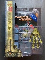 Pacific Rim GHERNO ALPHA JAEGER MARK 1 4” Figure & Comic Book McFarlane Toys NEW