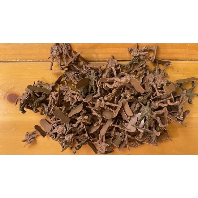 Greenbrier International Plastic Toy Soldiers Bulk Lot 106pc Tan Army Men 9.4oz