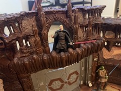 Star Wars Geonosis Battle Arena STAR WARS SAGA Playset *INCLUDES SOME FIGURES*