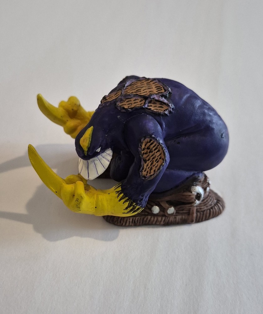 2010 Hastings Exclusive THE MAXX Battle Damaged LTD Ed