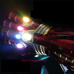 The Avenger Hulk Infinity Gauntlet Wearable 1/1 Life Size iron Man Cosplay LED