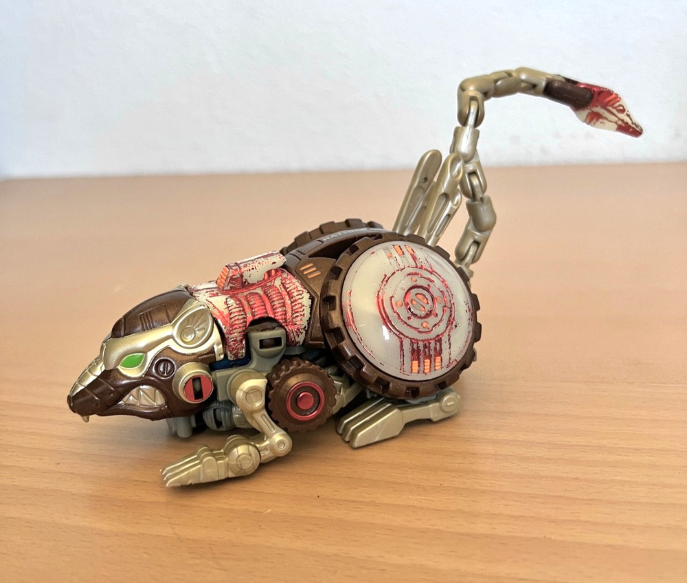 1997 Hasbro Transformers Beast Wars Transmetals Maximal Rattrap Action Figure