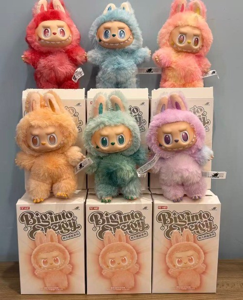 Single Random Collectible Gift: Authentic POPMART High Energy Serie Vinyl Toy