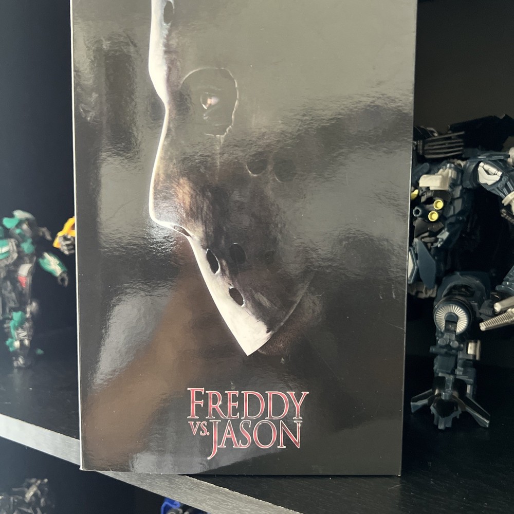 NECA Freddy vs Jason Ultimate Jason Voorhees Action Figure Complete Boxed Horror