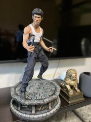 Blitzway BW-SS-20901 Fist of Fury Kung Fu master Lee 1/4 Resin Tribute Statue