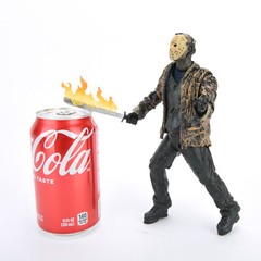 Freddy Krueger vs Jason Voorhees Ultimate w/Accessories 7″ Action Figure Toy Box