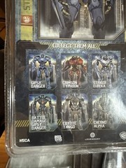 NECA Pacific Rim Jaeger Striker Eureka 7″ Robot Action Figure Sealed