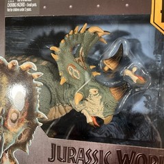 🆕 Jurassic World Sinoceratops Hammond Collection Mattel – True FX – NEW IN BOX!