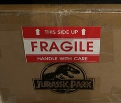 CHRONICLE COLLETIBLES JURRASIC PARK RAPTOR HATCHLING 1:1 Life Size Statue NEW