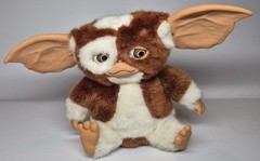 *no batteries included-tested/working* NECA Gremlins Gizmo singing/swaying plush