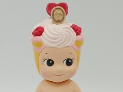 Sonny Angel Laduree 2011 Laduree Patisserie Series Saint Honore Rose Framboise