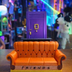 Friend Sofa Custom Design For McDonald Happy Meal Collection ( Fit 6 figures)