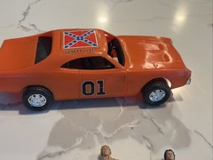 1980 Mego Dukes of Hazzard GENERAL LEE Plastic Toy Model Car And Figures