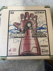 Hot Toys 1:1 Avengers Endgame Nano Gauntlet Life-Size Collectible Figure LMS007