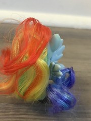 2013 My Little Pony Friendship is Magic G4 Rainbow Dash 3″ Brushable