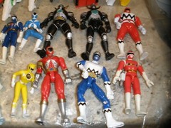 HUGE LOT OF 1990’S POWER RANGERS FIGURES AND VEHICLES