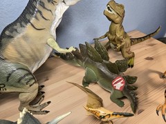 Vintage Lot of 7 Large Jurassic Park Dinosaurs T-Rex Thrasher Ripper Re-Ak A-Tak