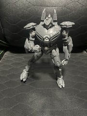 Pacific Rim 7” Deluxe Action Figure Jaeger Striker Eureka