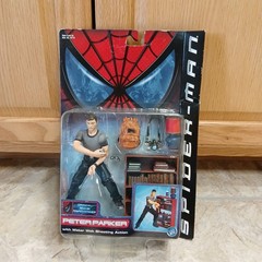 NewToybiz Spider-Man Peter Parker Movie Water Web Shooting Figure – 2002 SEALED