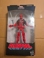 Hasbro Deadpool: Deadpool (Classic) Marvel Legends Action Figure