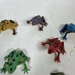 Lot 11 Frog Action Figures Wildlife Animal Toys Amphibian Rainforest Dart G