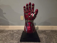 HULK Version Life Size 1:1 Nano Gauntlet – Avengers End Game Hot Toys VG Cond.