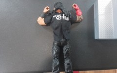 WWE Ultimate Series #14/Elite Roman Reigns,Bloodline & Head Of Table T-Shirts!!!