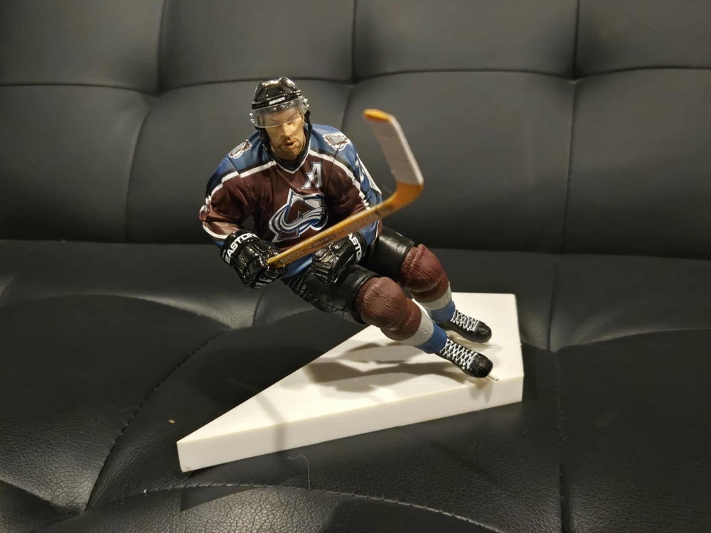 PETER FORSBERG Colorado Avalanche McFarlane NHL Series 7 Figure Toy LOOSE