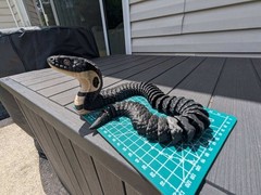 3D Printed Articulated Black Cobra Snake Glass Eyes PLA Office Desk Toys