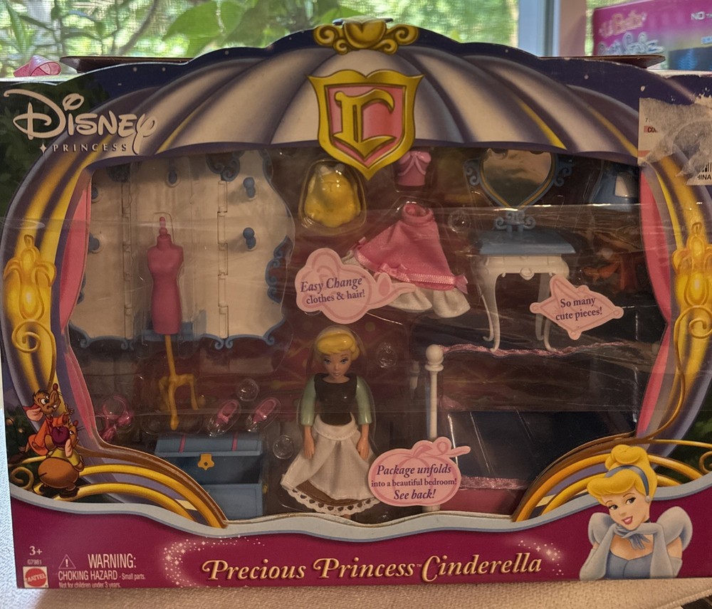 2004 Mattel Precious Princess Disney Cinderella Set Shoes Dress Boxed mouse NEW