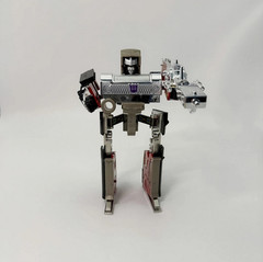TRANSFORM Reissue G1 Megatron Brand New Free Shipping In Stock