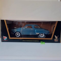 1:18 Diecast Retro Classic Car Model – Realistic Collectible Toy for Boys