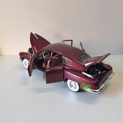 1:18 Diecast Retro Classic Car Model – Realistic Collectible Toy for Boys