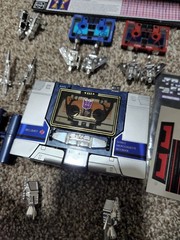 Walmart reissue Transformers G1 Soundwave Figure Broken Door Cassette Lot