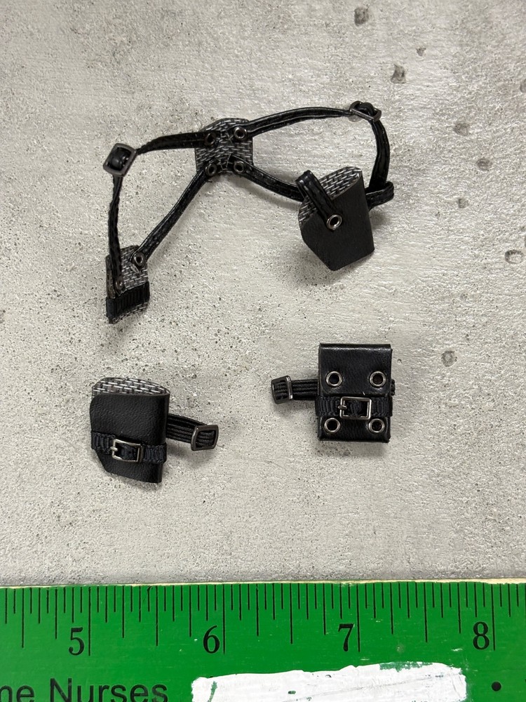 SU-PNSL-SET-BK: 1/12 Black shoulder harness and leg holsters for 6″ figure