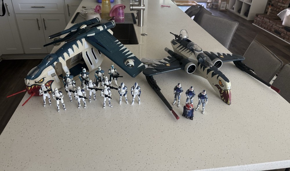 Stars Wars SAGA LAAT Tiger Shark Gunship + Arc-170 Complete Clone Lot