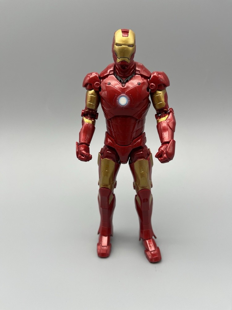 Marvel Legends MCU Infinity Saga Iron Man Mark III Action Figure