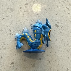 Tomy Nintendo CGTSJ Pokemon GYARADOS POCKET MINI-FIGURE 1990’s