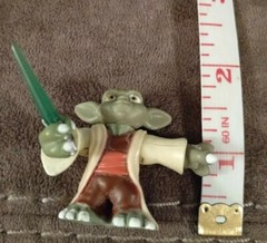 Star Wars Yoda Galactic Heroes 1.5″ Figure w/Green Lightsaber 2011 Hasbro