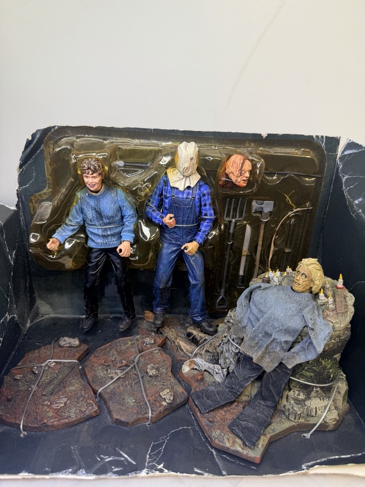 NECA Friday the 13th Jason & Pamela 25th Anniversary Set, Complete in Box